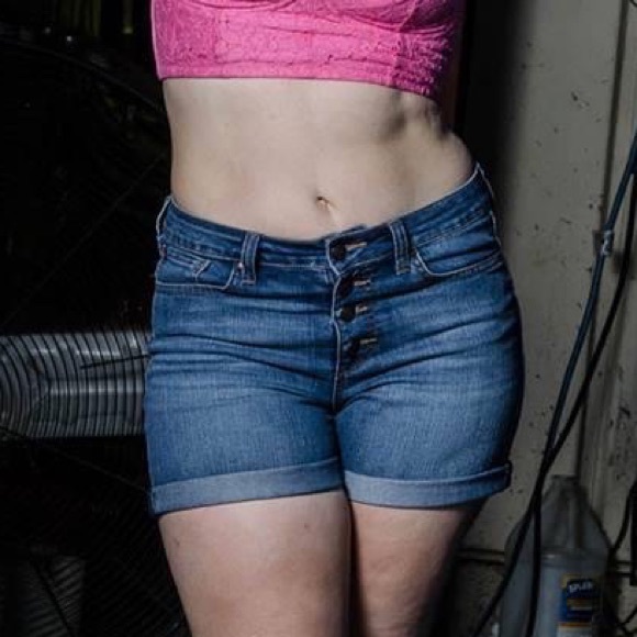 Jessica Simpson Pants - Jessica Simpson vintage high waisted shorts, sz 30